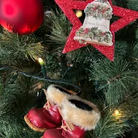 Classic Christmas — detail 1