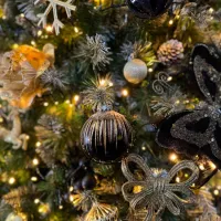 Merry & Bright — detail 1